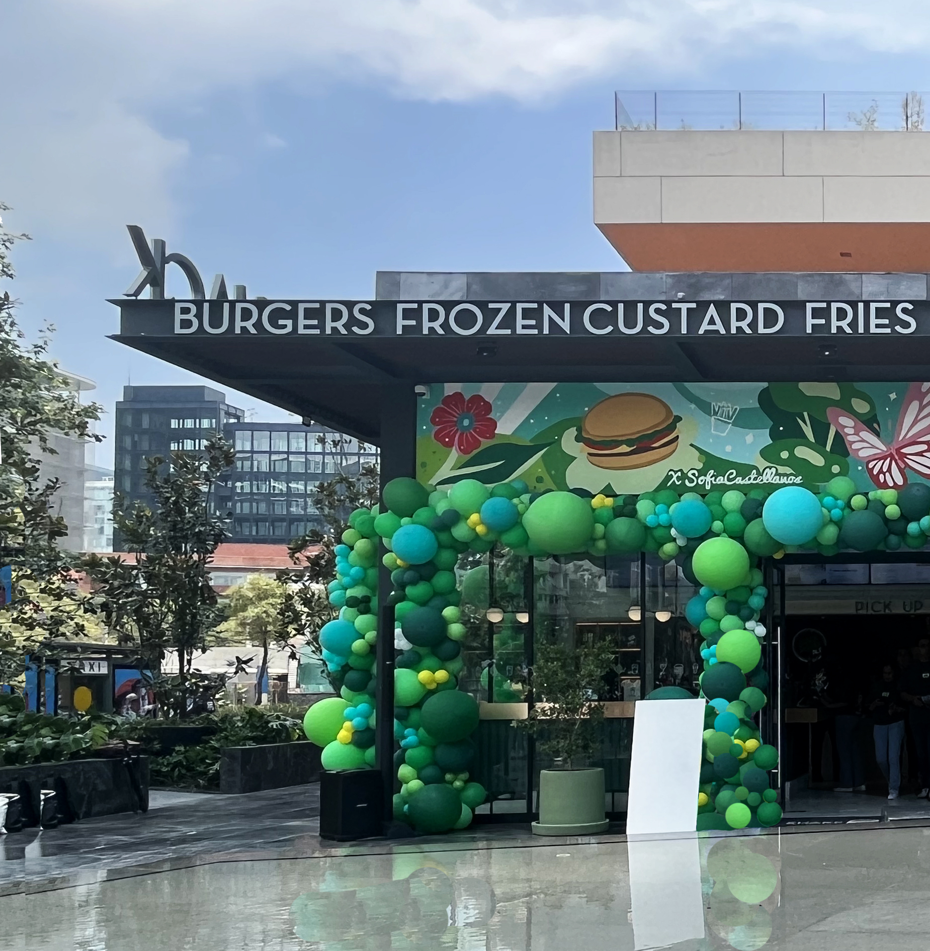 SHAKE SHACK MIYANA — foto 2
