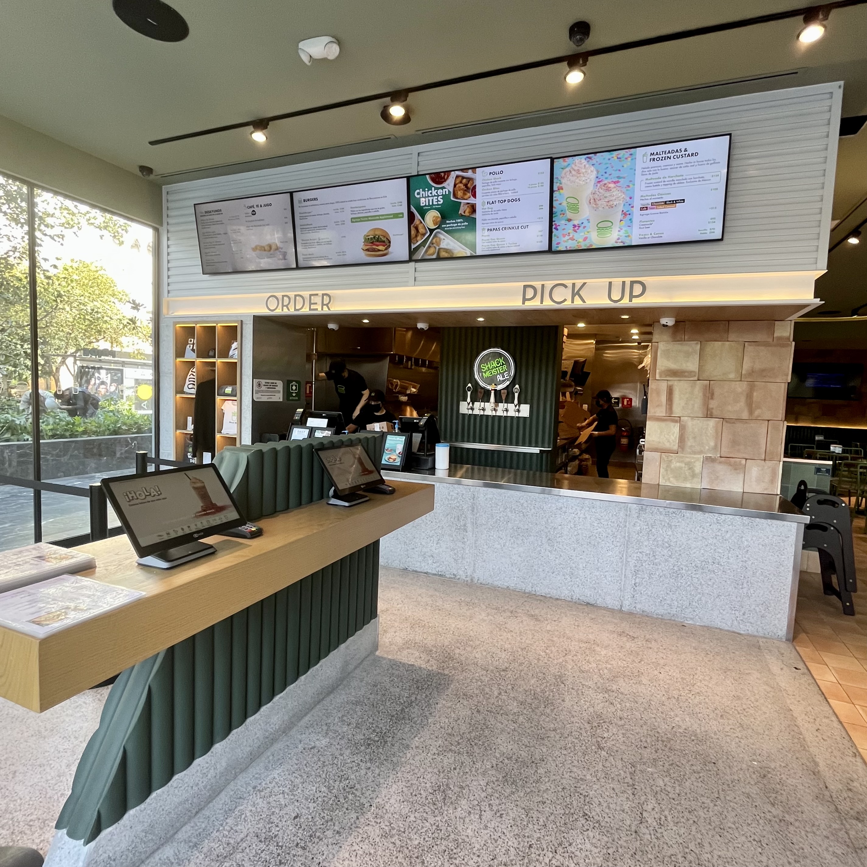 SHAKE SHACK MIYANA — foto 5